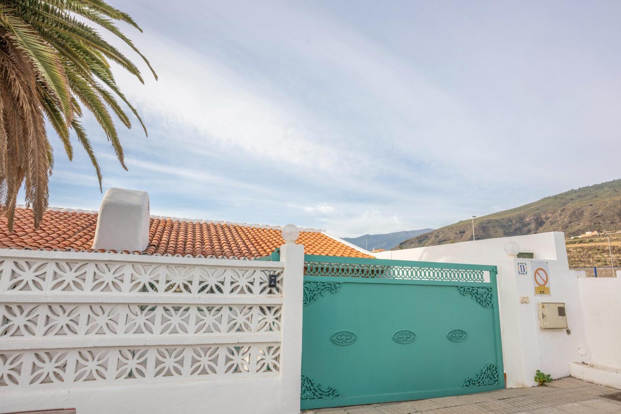 Вілла Calala House With Huge Terrace Канделарія Екстер'єр фото